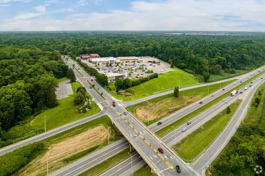 More Photos Of 95 Blvd Gaulles, Lorraine Unknown For Lease