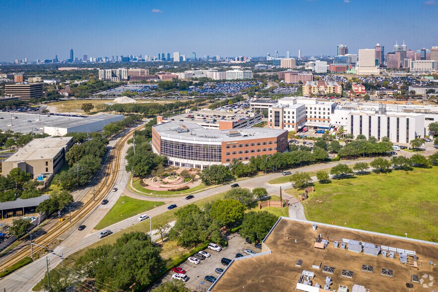 More Photos Of 7900 Fannin St, Houston Medical For Lease
