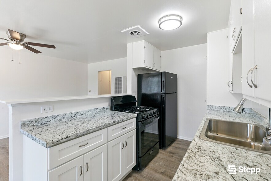 More Photos Of 1825 Stanley Ave, Signal Hill Apartments For Sale