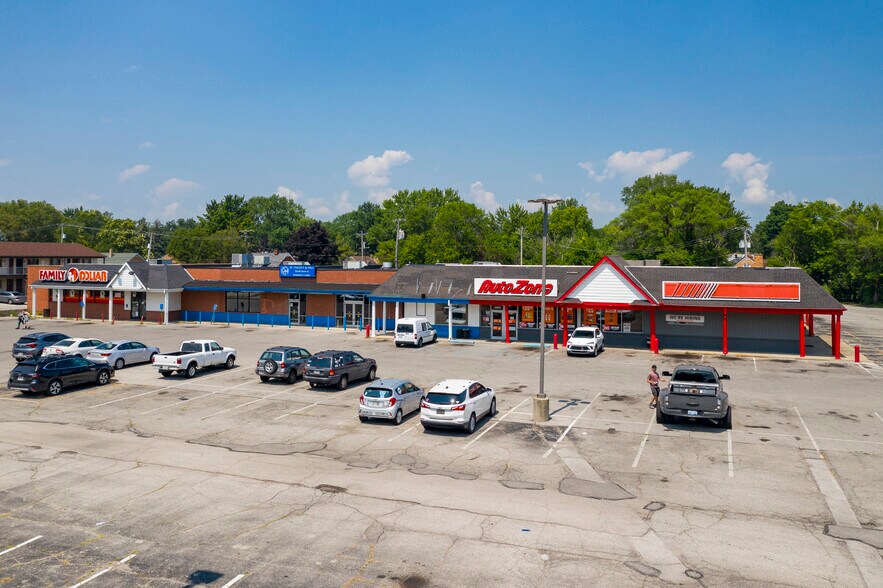 More Photos Of 2936-2944 W Sylvania Ave, Toledo Unknown For Lease