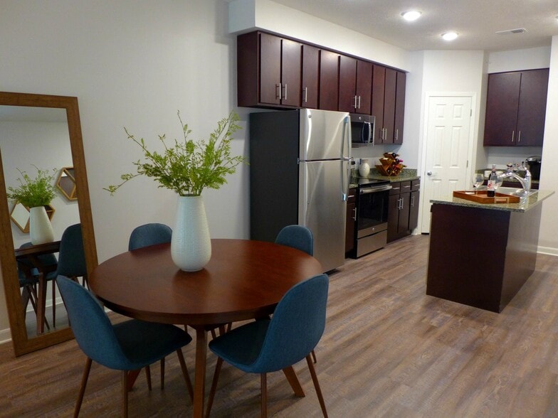 More Photos Of 1015 N 16th St, Omaha Apartments For Sale