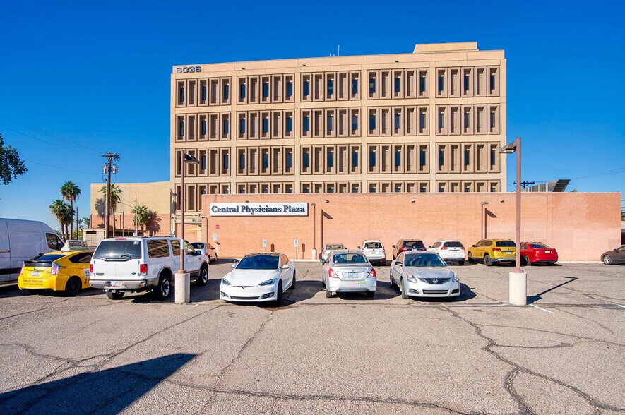 More Photos Of 6036 N 19th Ave, Phoenix Medical For Lease