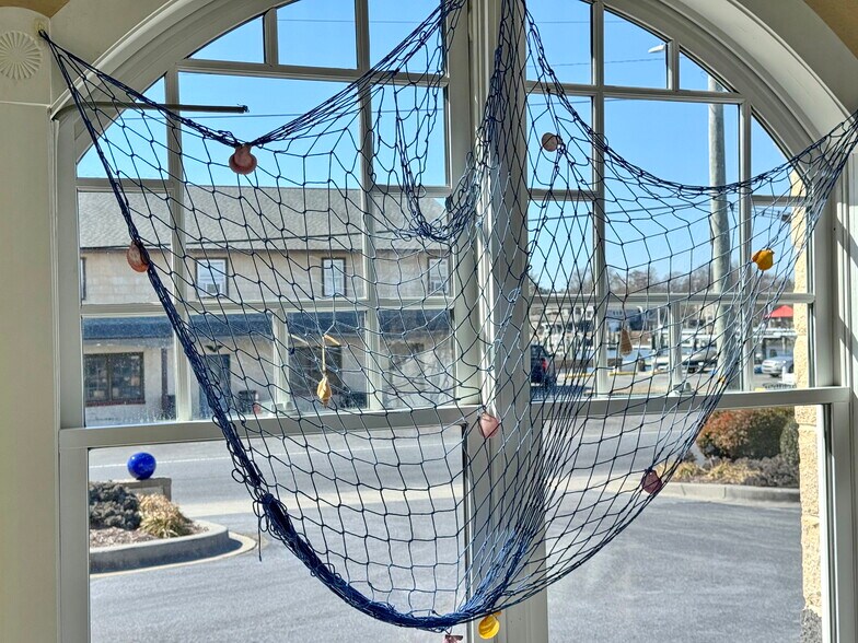 More Photos Of 110 Anglers Rd, Lewes Hotel For Sale