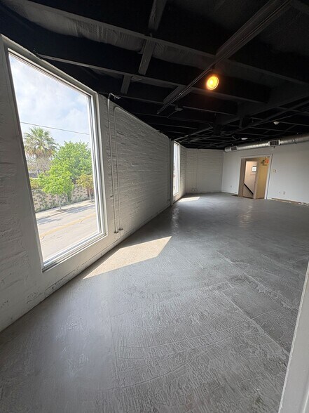 More Photos Of 915 Dallas St, San Antonio Loft Creative Space For Lease
