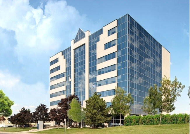 More Photos Of 101 Boul Roland-Therrien, Longueuil Office For Lease
