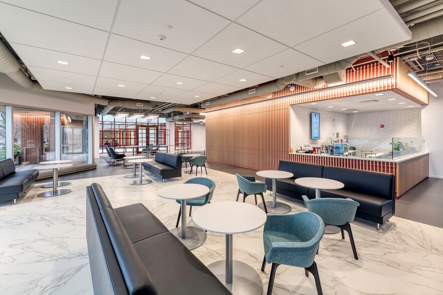 More Photos Of 2441 Warrenville Rd, Lisle Office For Lease