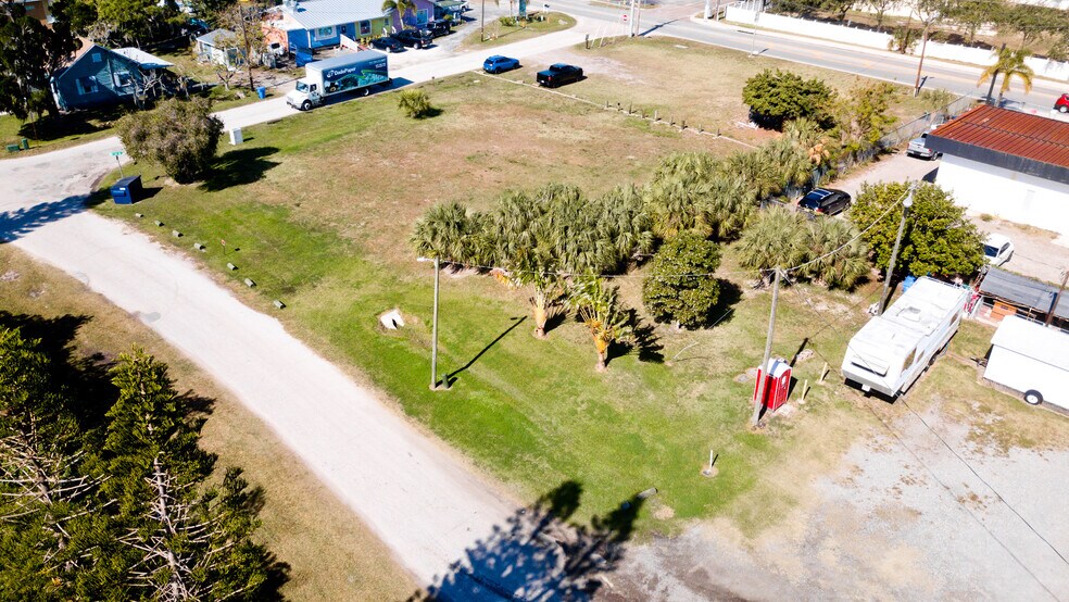 106 N US Hwy 41, Ruskin, FL 33570 Land For Sale