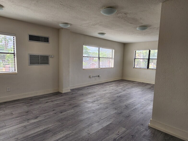 More Photos Of 1427-1437 4th St S, Saint Petersburg Storefront Retail Office For Lease