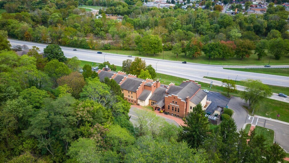 More Photos Of 200 N Whitewoman St, Coshocton Loft Creative Space For Sale