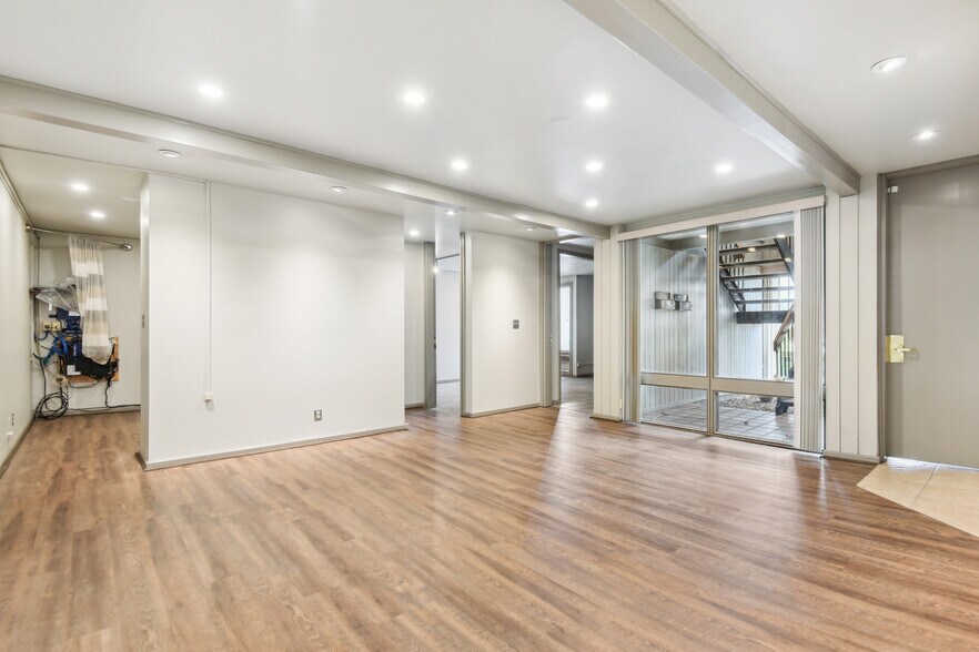 More Photos Of 7225 S 85th East Ave, Tulsa Office For Lease