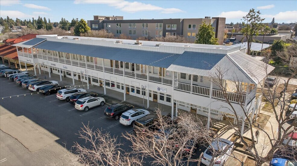 More Photos Of 1458-1468 Clovis Ave, Clovis Unknown For Lease