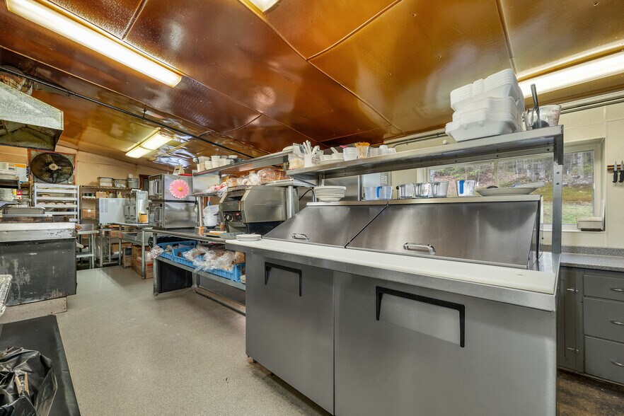 More Photos Of 1955 Presidential Hwy, Jefferson Restaurant For Sale