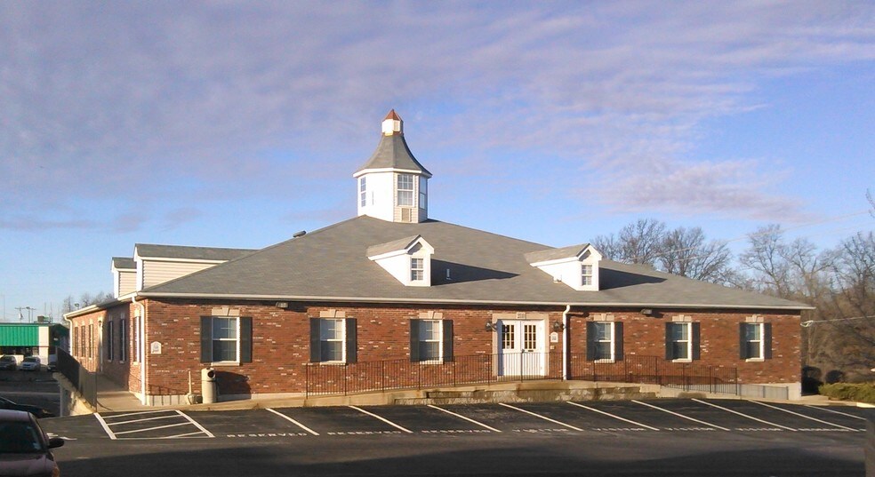More Photos Of 2510 S Old Highway 94, Saint Charles Office For Lease