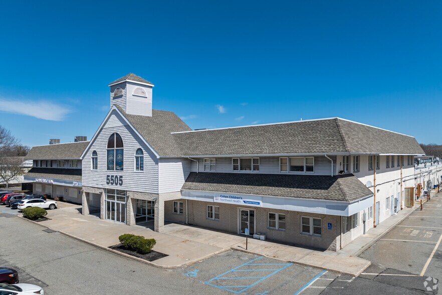More Photos Of 5505-5507 Nesconset Hwy, Mount Sinai General Retail For Lease