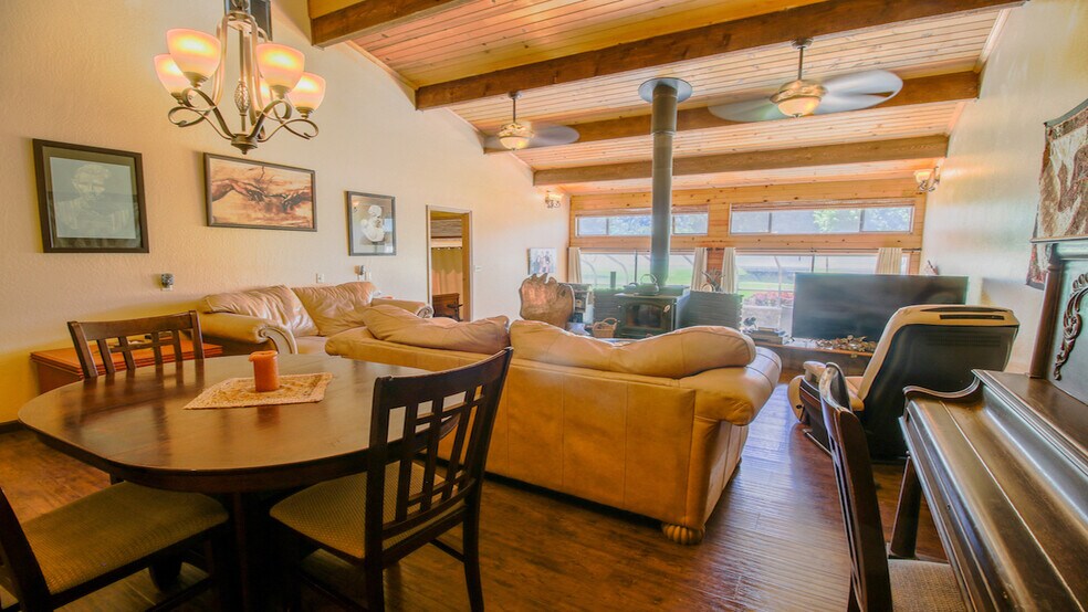 More Photos Of 7350 New Hope Rd, Grants Pass Golf Course Driving Range For Sale