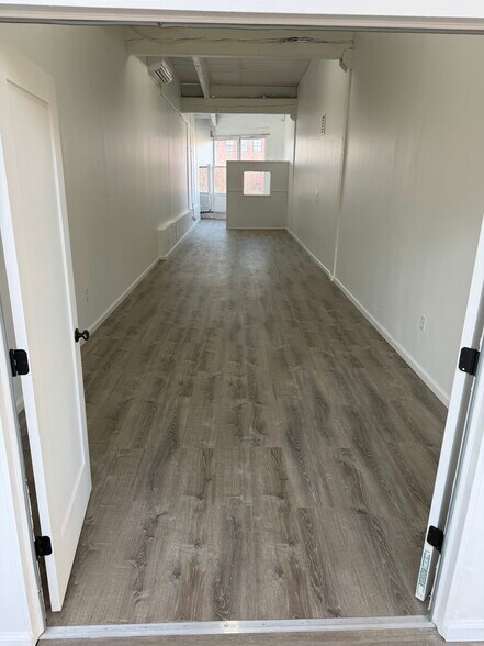 More Photos Of 60 Dickerson St, Newark Light Manufacturing For Lease