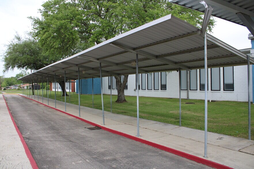 More Photos Of 1900 Pope St, Beaumont Flex For Sale