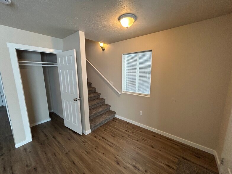 More Photos Of 308-318 W 3rd St, Cheney Apartments For Sale