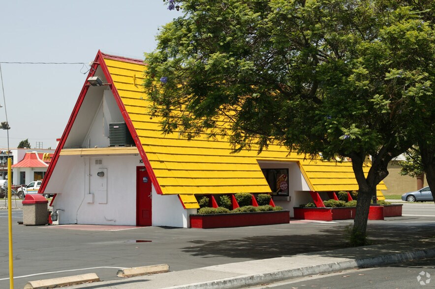 More Photos Of 12056 Carson St, Hawaiian Gardens Fast Food For Sale