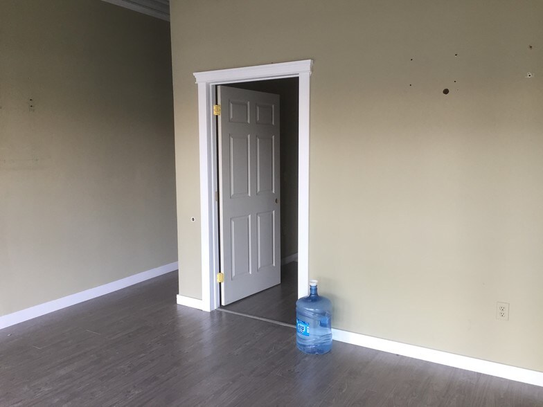 More Photos Of 1850 SW 8th St, Miami Office For Lease