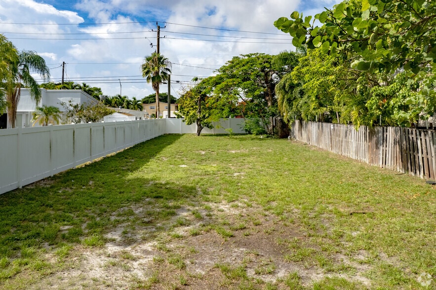 More Photos Of , Dania Beach Unknown For Sale