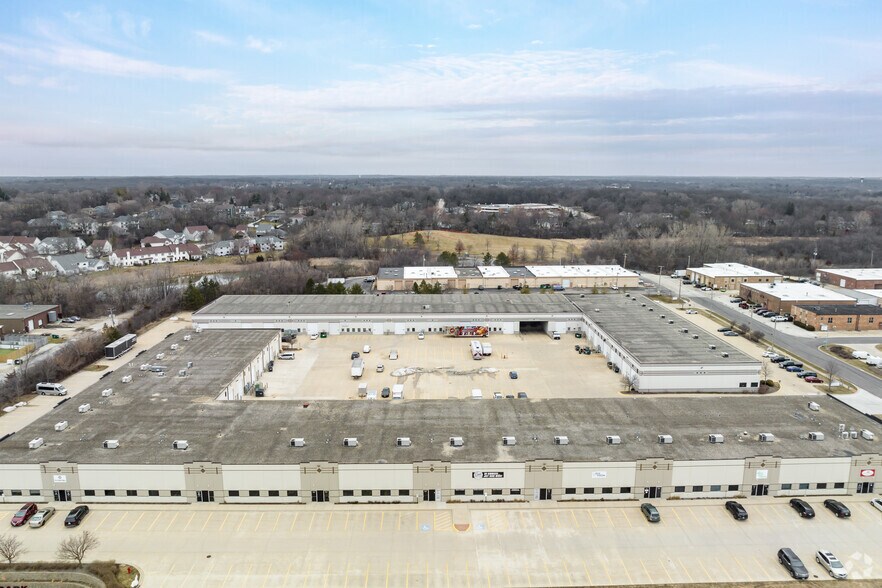 More Photos Of 761 N 17th St, St Charles Light Distribution For Lease