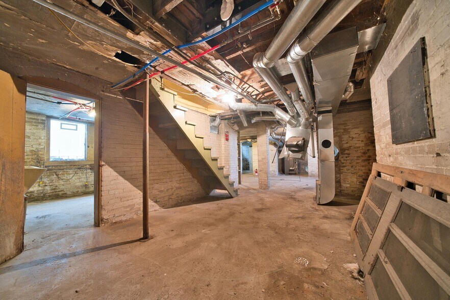 More Photos Of 1989 W Grand Blvd, Detroit Office Residential For Sale