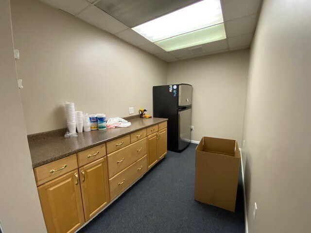 More Photos Of 125 Hookstown Grade Rd, Coraopolis Flex For Lease