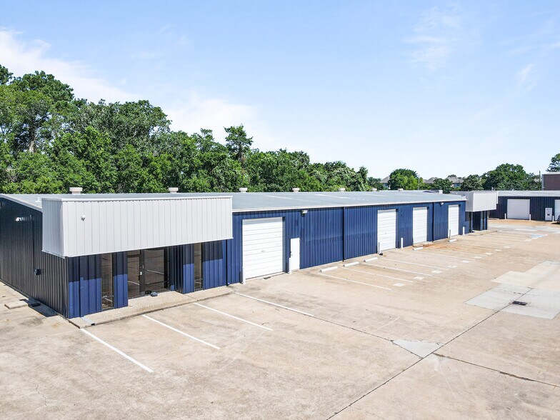 More Photos Of 1500 Brittmoore Rd, Houston Warehouse For Lease
