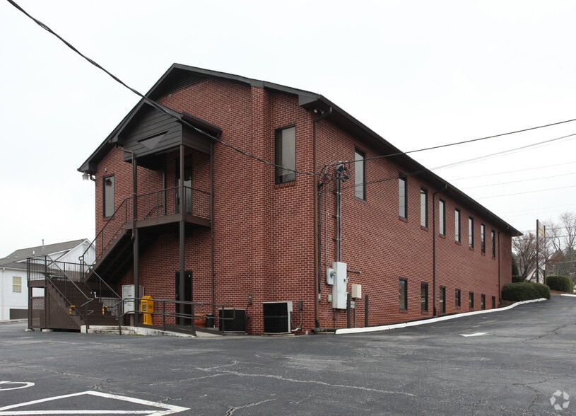 More Photos Of 202 Canton Rd, Cumming Office For Lease