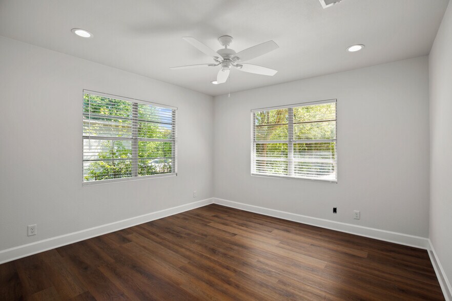 More Photos Of 603 W Highway 290, Dripping Springs Office For Sale