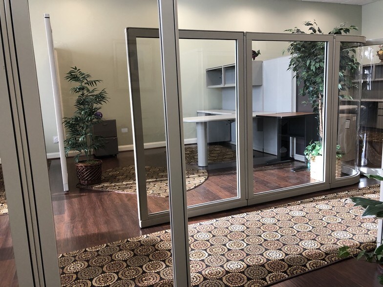 More Photos Of 4-6 Barlows Landing Rd, Pocasset Storefront Retail Office For Sale