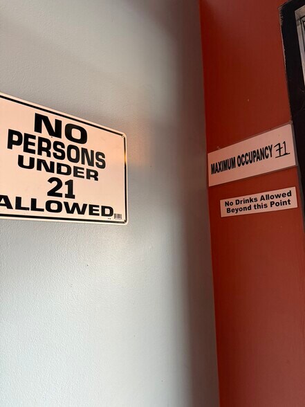 More Photos Of 76 E 3rd Ave, San Mateo Bar For Lease