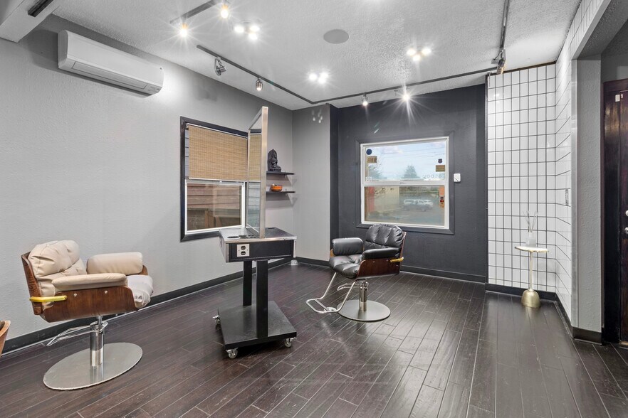 More Photos Of 5130 N Lombard St, Portland Freestanding For Sale