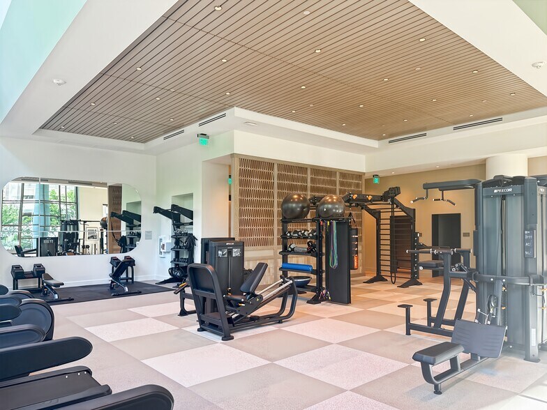 More Photos Of 1420 5th Ave, Seattle Coworking Space