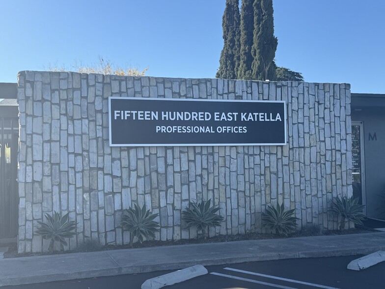 Primary Photo Of 1500 E Katella Ave, Orange Medical For Sale