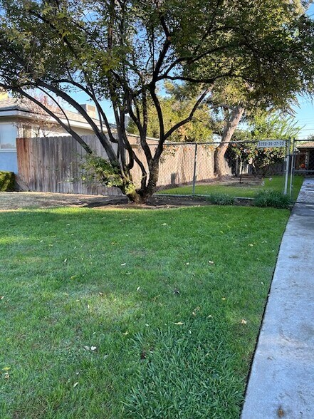 More Photos Of 3233 E Normal Ave, Fresno Apartments For Sale