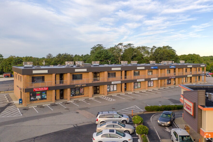 More Photos Of 25 Market St, Swansea Unknown For Lease