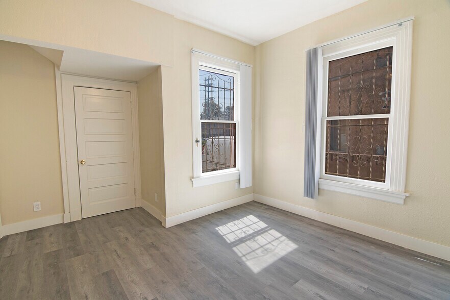 More Photos Of 1703 Toberman St, Los Angeles Apartments For Sale