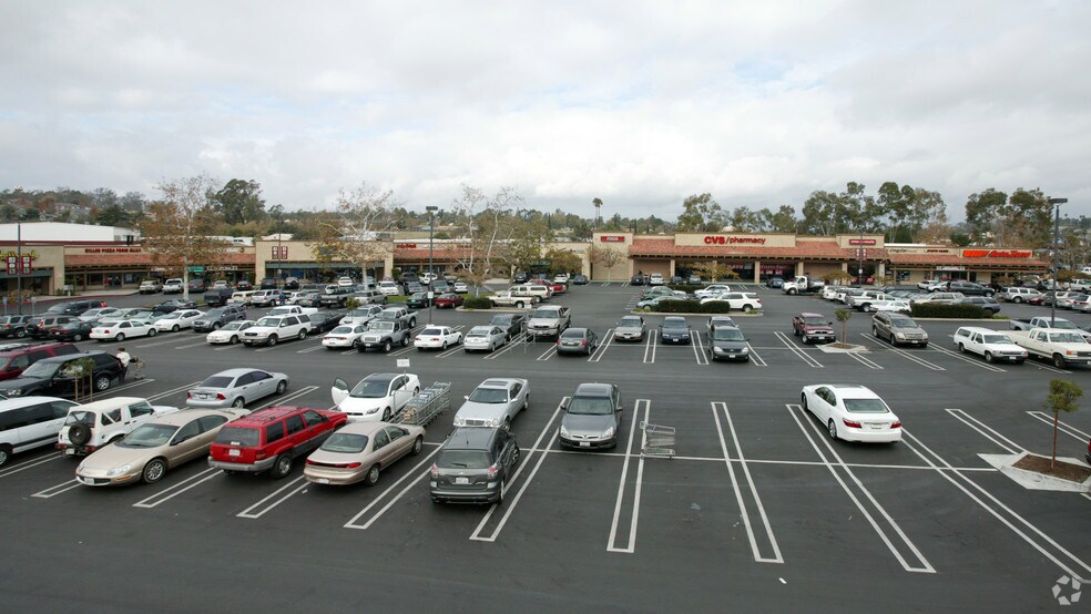 More Photos Of 1081-1139 S Mission Rd, Fallbrook Unknown For Lease