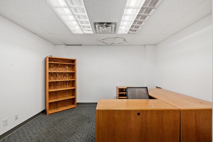 More Photos Of 813 E Lincolnway, Cheyenne Office For Sale