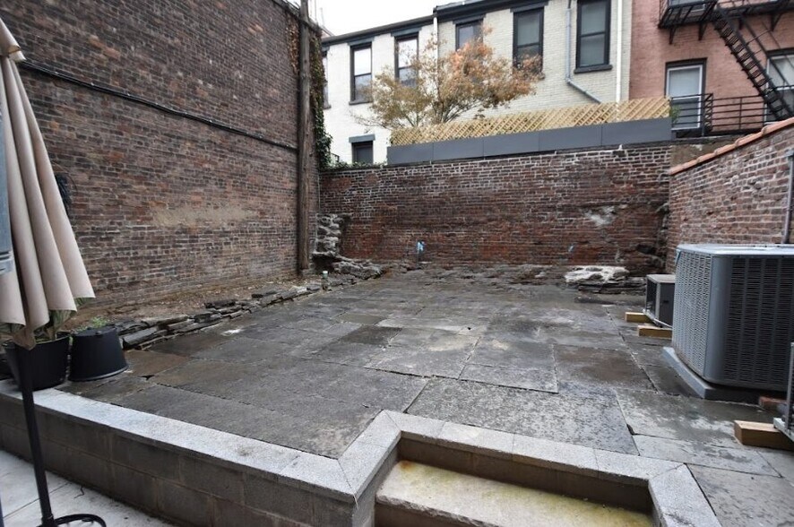 More Photos Of 110 Washington St, Hoboken Apartments For Lease