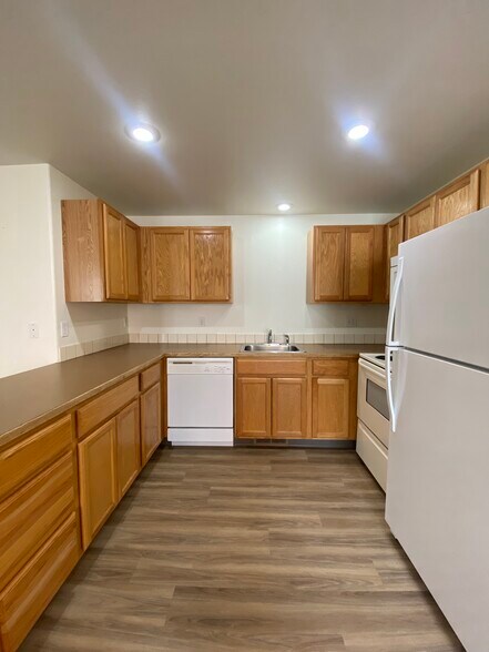 More Photos Of 2904 SW Juniper Ave, Redmond Multifamily For Sale