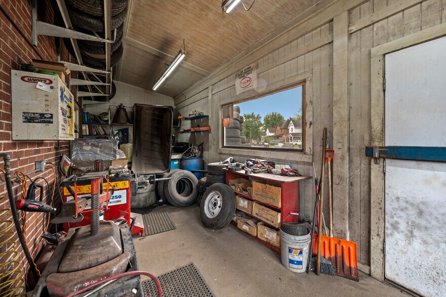 More Photos Of 602 S Jefferson St, Huntington Specialty For Sale
