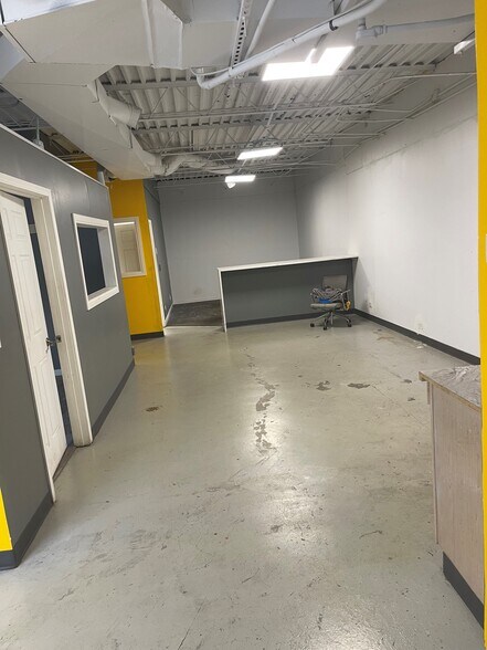 More Photos Of 1405-1409 Wright Blvd, Schaumburg Warehouse For Lease