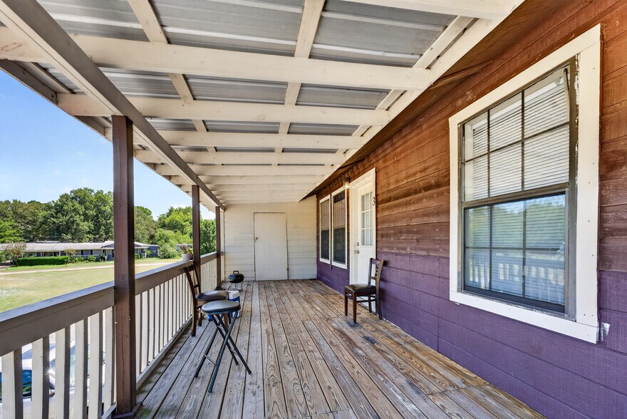 More Photos Of 505 Bub Hayner Rd, Karnack Apartments For Sale
