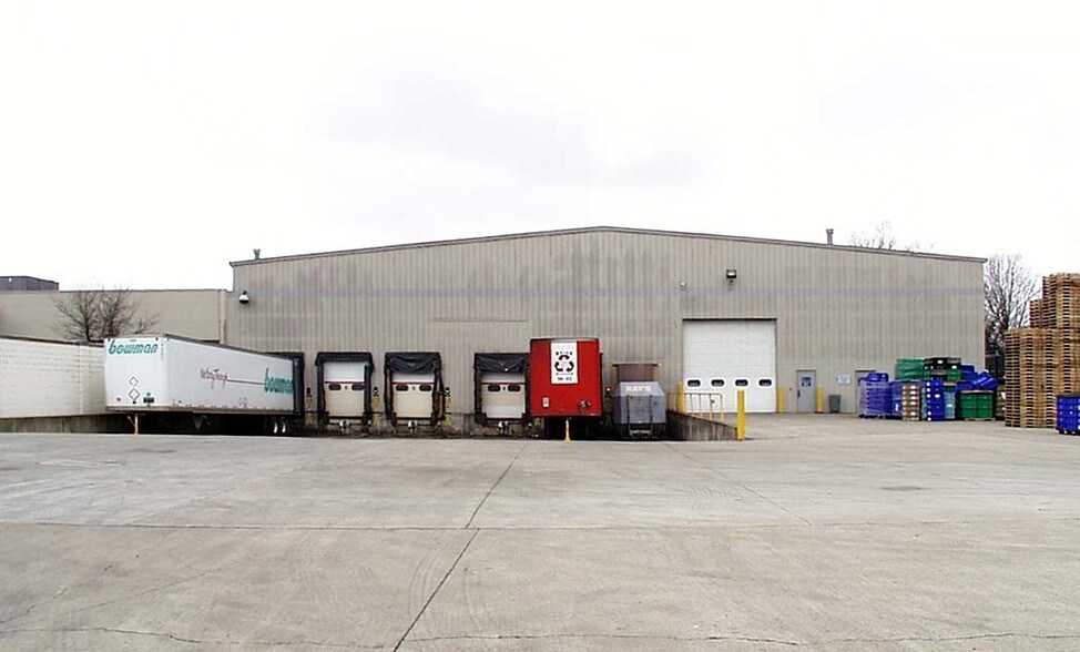 More Photos Of 1201 S Ohio St, Martinsville Distribution For Sale
