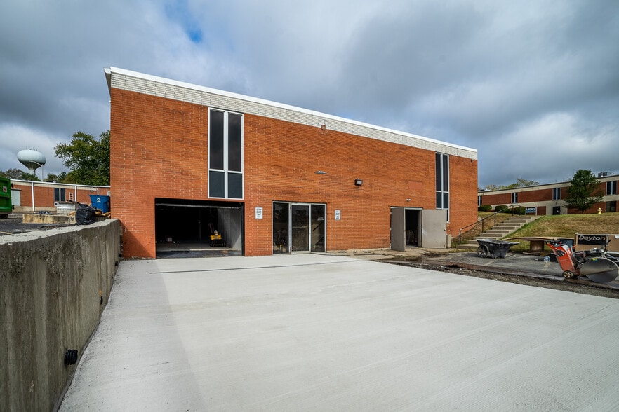 More Photos Of 2650-2680B Indian Ripple Rd, Beavercreek Unknown For Lease