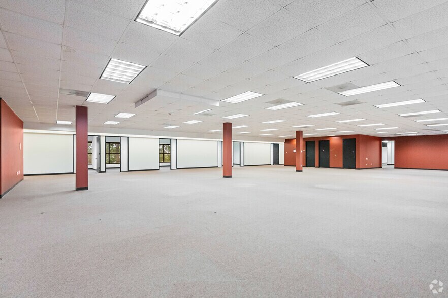 More Photos Of 11302 Tanner Rd, Houston Office For Sale