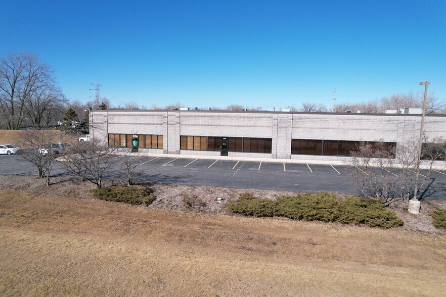 More Photos Of 16500-16540 W Rogers Dr, New Berlin Light Distribution For Sale